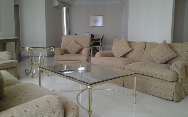 Batavia Hotel and Serviced Apartments