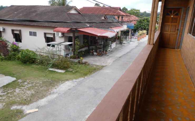 D'Aman Homestay Parit Raja Darat