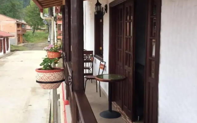 Fami Hotel Vive Jardin - Hostel