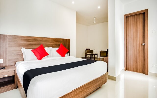 Hotel Midhuna International