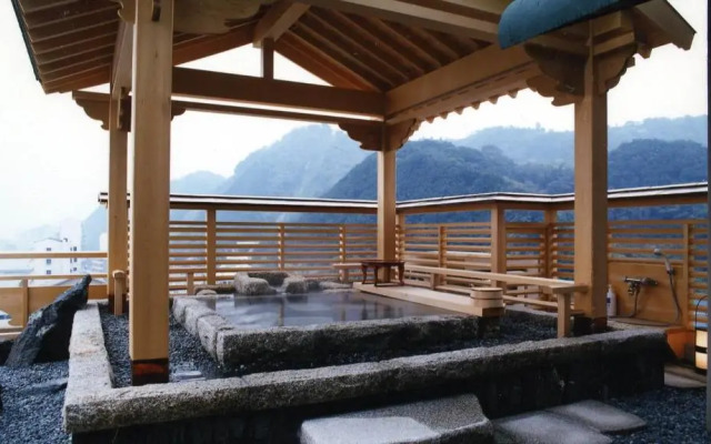Yamaumi Onsen Shyuku Kaifuu