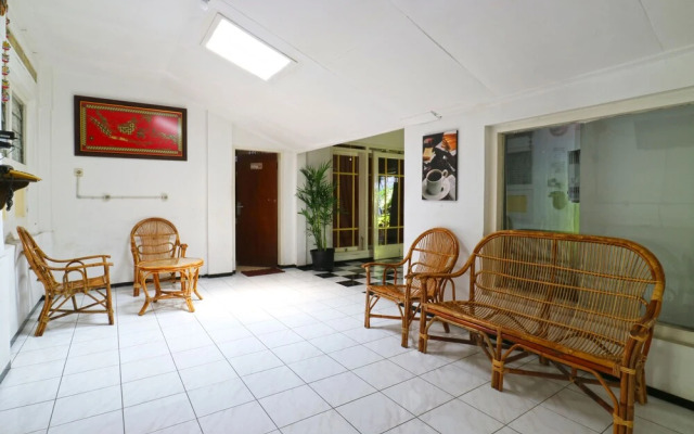 Rumah Larasati - Hostel