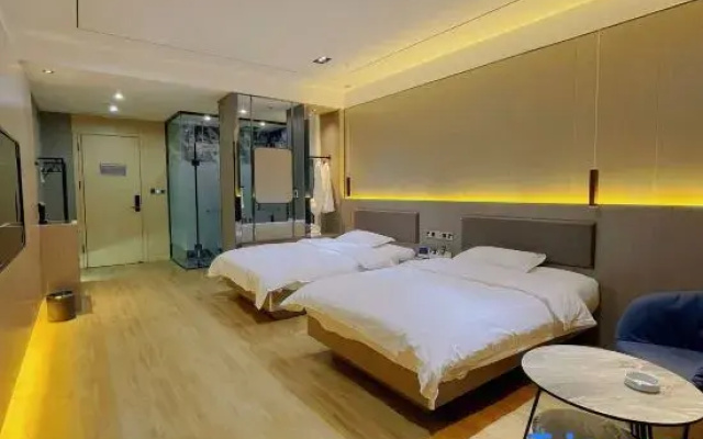 Smart Hotel in the View