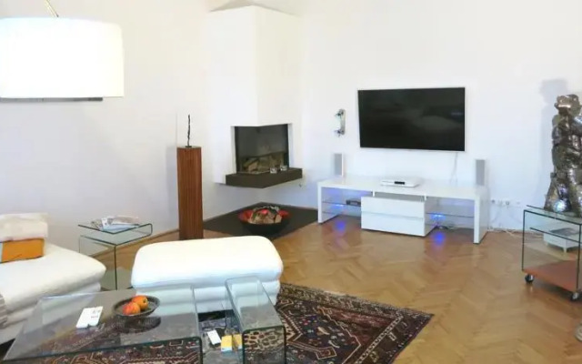Duplex with Sauna and Garden Edelhofgasse