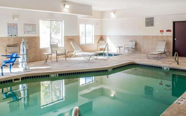 Comfort Suites Gallup East Route 66 and I-40