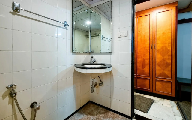 Hotel Balwas International