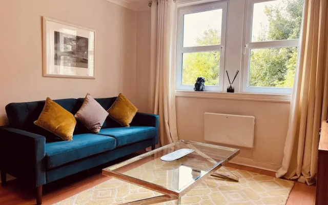 Charming Edinburgh Apartment Beside Edinburgh Castle
