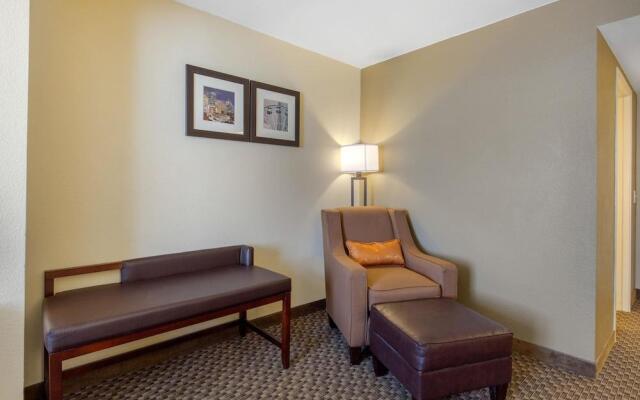 Comfort Inn & Suites SW Houston Sugarland