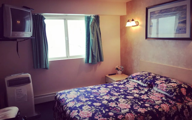 Windbreak Hotel