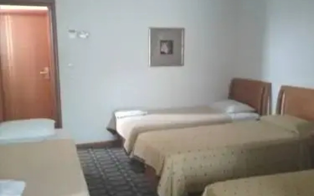 Natassa Motel