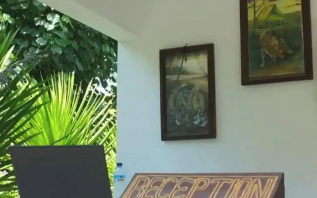 OYO 93932 Paviliun Dr Edison Syariah