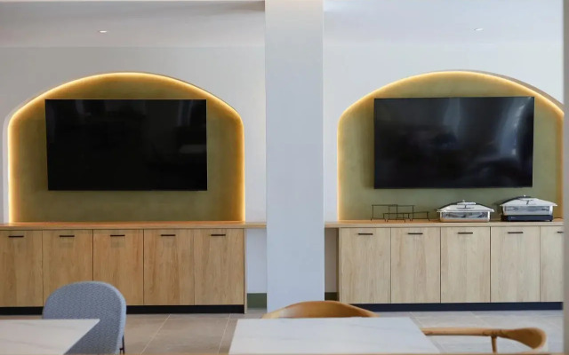 LIMNI Boutique Experience Hotel