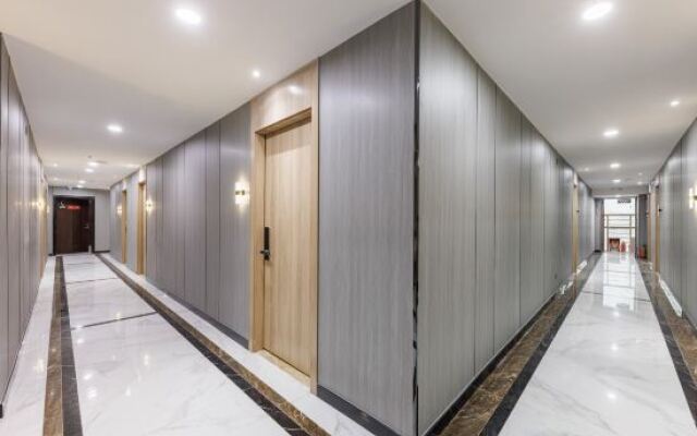Prince Hotel