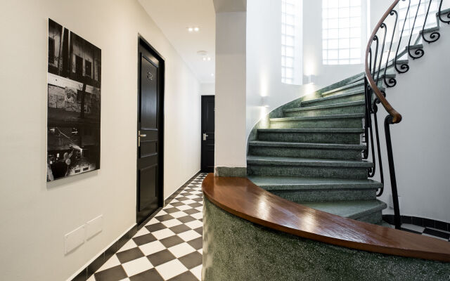 Apart Hotel B