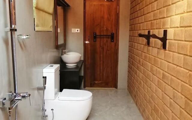 Breezy Lake Eco Friendly Cabanas Yala