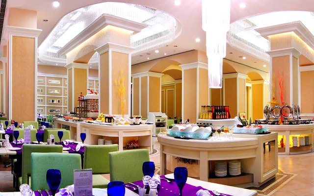 Holiday Inn Riverside Wuhan, an IHG Hotel