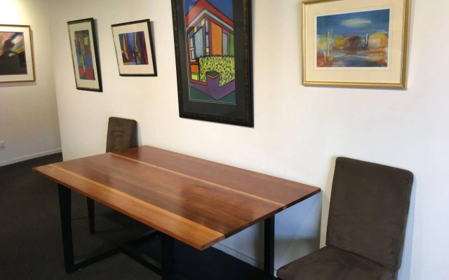 Sullivans Cove Apartments