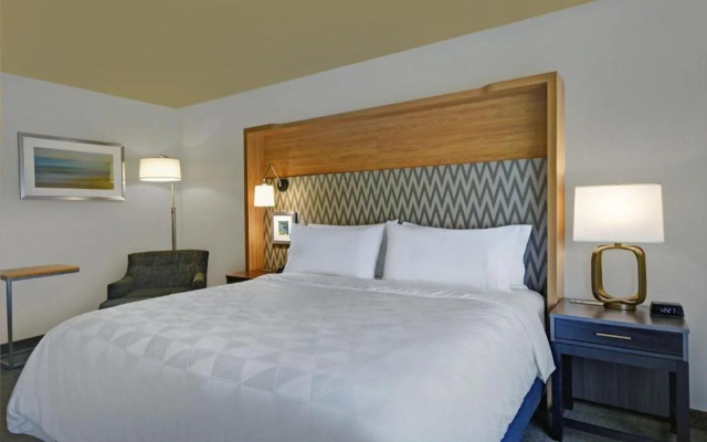 Holiday Inn Grand Rapids North - Walker by IHG