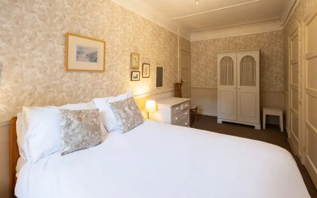 Host Stay Upper Lodge