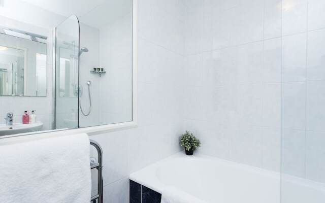 Luxurious 1BR Flat Near Tower Bridge