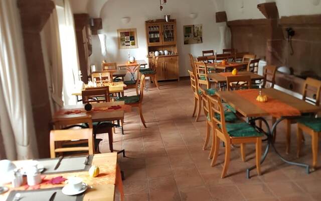 Alter Winzerhof Weisenheim am Berg e.K.