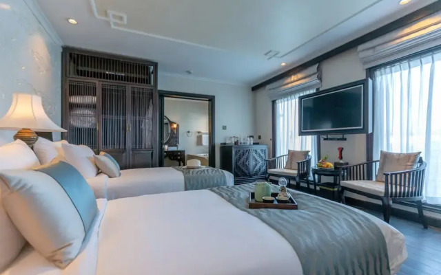 Heritage Line Violet cruise – Ha Long Bay & Lan Ha Bay