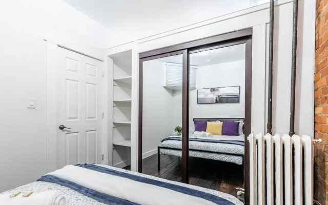 Upscale 2BR With King Bed-prime Location