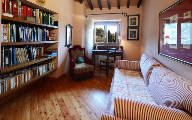 Pg-l188-lmne0at - Hostal de Todi 12