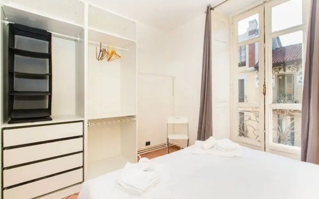 Bright Mini Apartment Valentino
