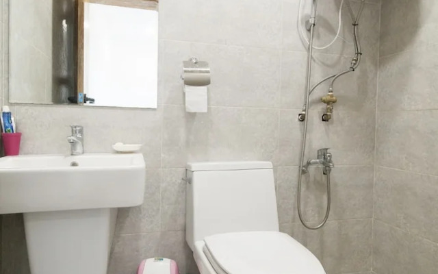 On The Stone Guesthouse 1 - Hostel