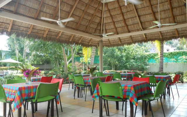 Hotel Parotas Manzanillo