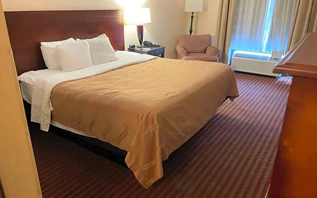 Quality Inn & Suites Somerset Downtown