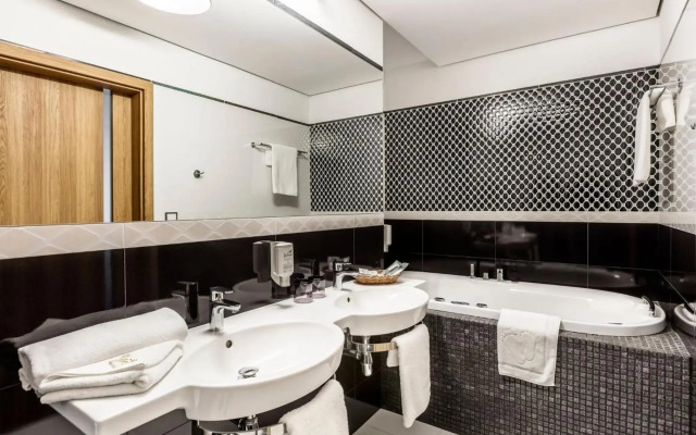 Mercure Wiazowna Brant