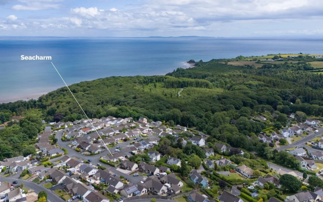 Sea Charm - Cosy Bungalow Near Beach and Village