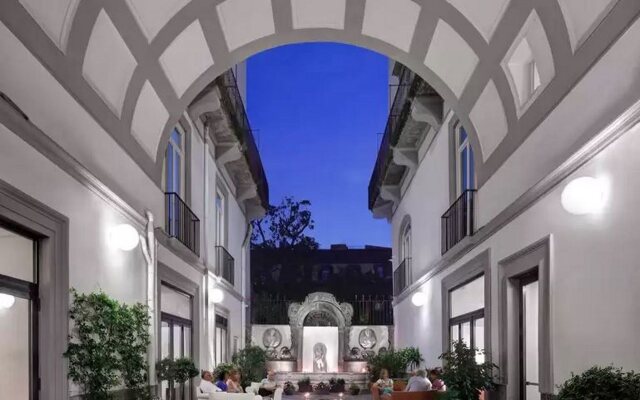 Hotel Piazza Bellini & Apartments