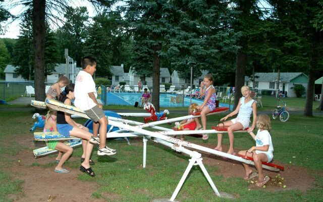 Chestnut Grove Resort