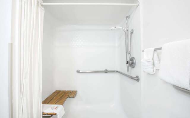 Super 8 by Wyndham Grants