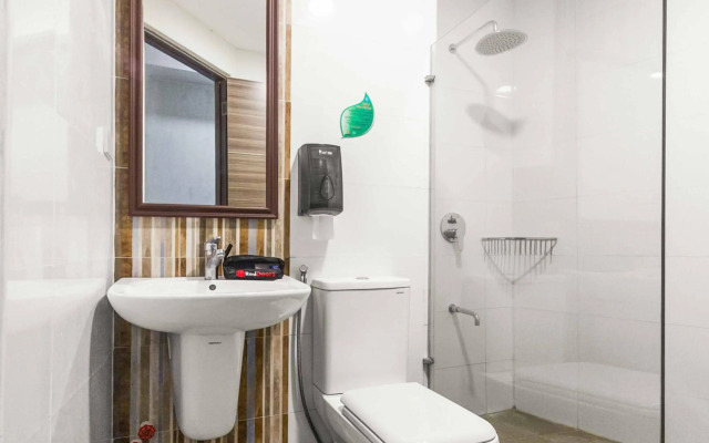 RedDoorz Plus @ Jones Avenue Cebu