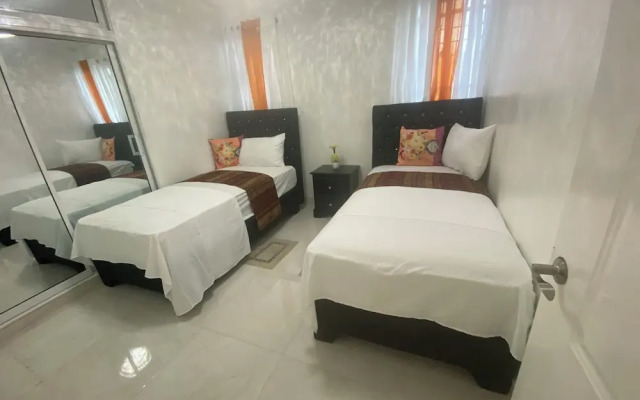 7DR Apt in Prime Location Near Monumental Area