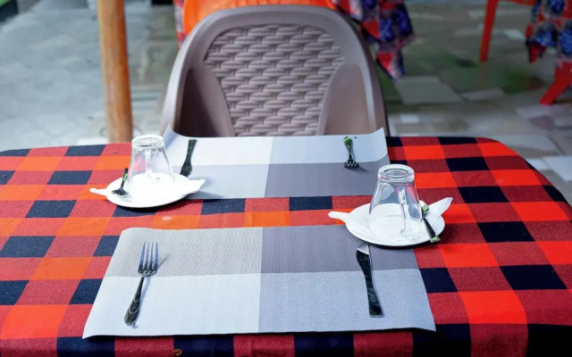 L &j modern backpackers BnB
