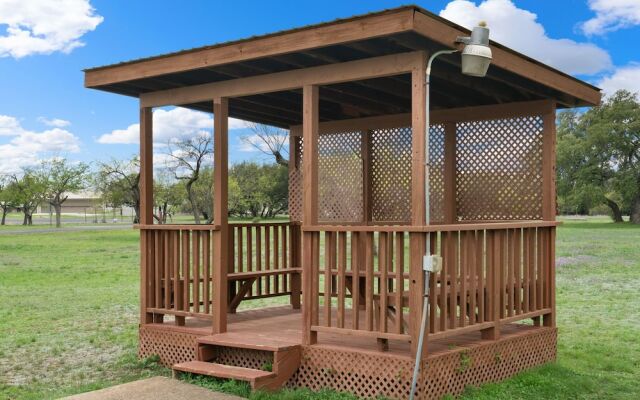 Pet-friendly Oasis in Gated Community!