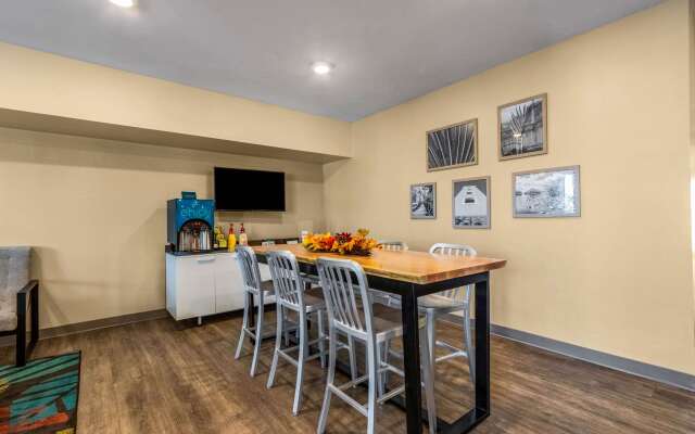 WoodSpring Suites Miramar