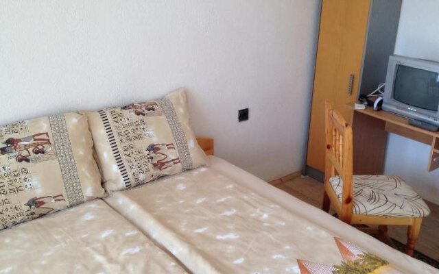 Katya Guest House