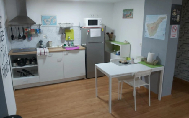 Loft Santa Cruz, Acoran