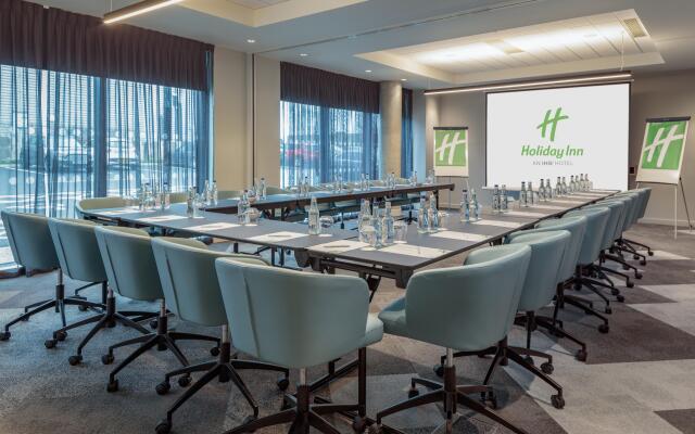 Holiday Inn London Heathrow - Bath Road by IHG