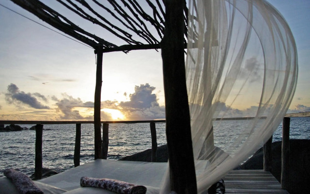 Bliss Hotel
