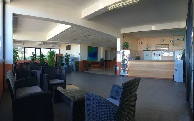 Tahiti Airport Motel