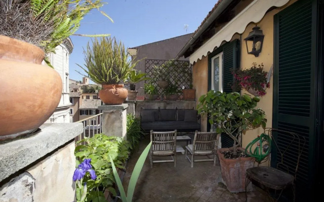 Princely Penthouse on the Pilgrims' Way