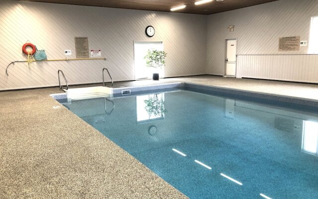 Red Pine Inn & Conference Centre