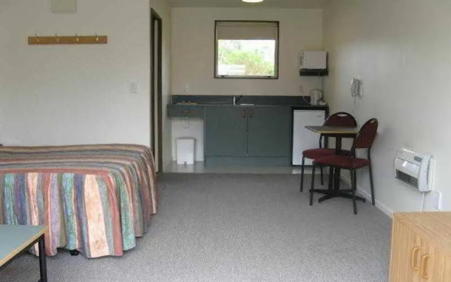Willowbank Motel